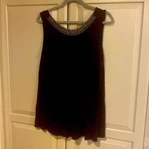 Sleeveless tunic jeweled top